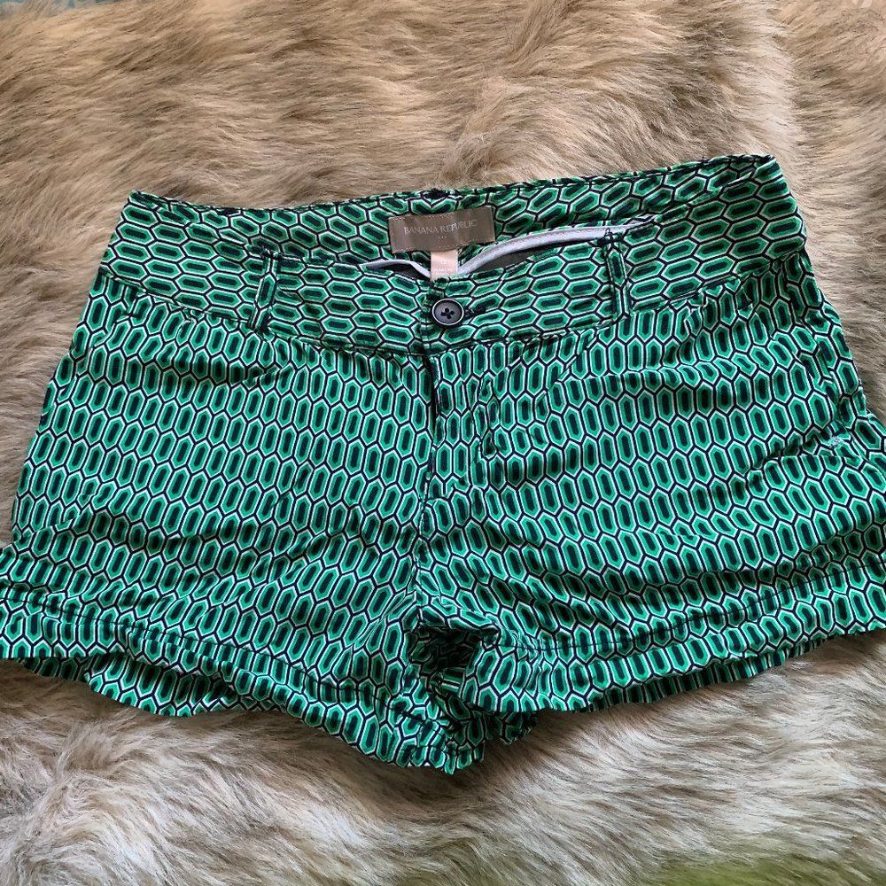 sz 0 blue and green shorts